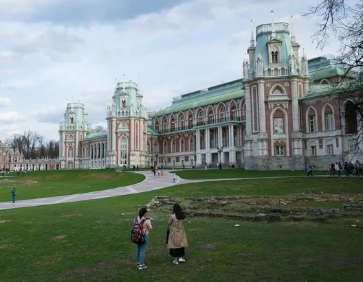 Афиша трансляции Эксклюзивная экскурсия по музею-заповеднику "Царицыно"