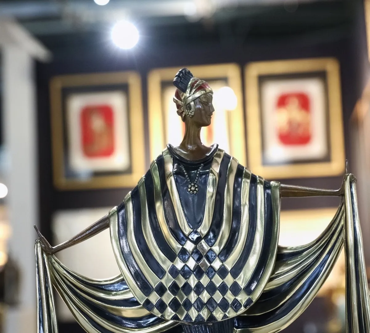 Афиша трансляции Обзор Российского антикварного салона в Гостином Дворе