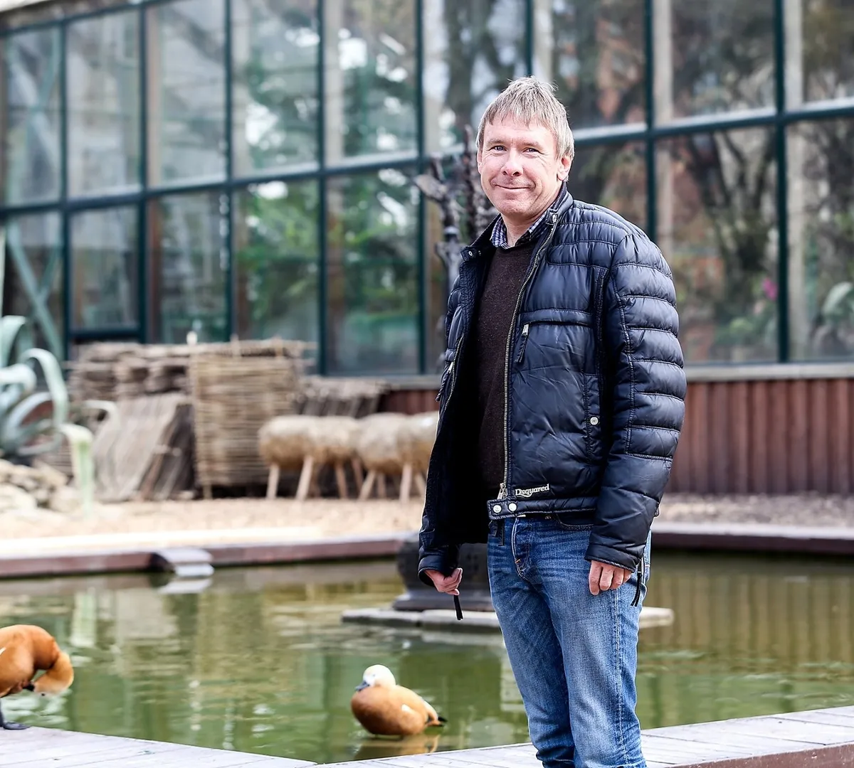 Афиша трансляции Экскурсия Алексея Ретеюма по выставке "Репетиция весны"