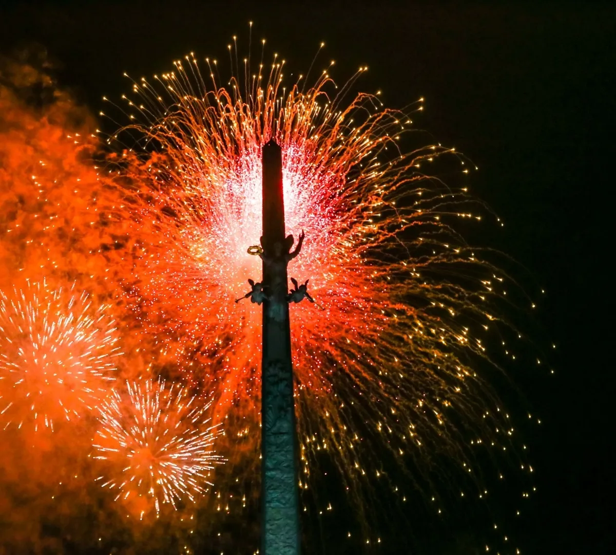 Афиша трансляции Фейерверк в честь Дня защитника Отечества