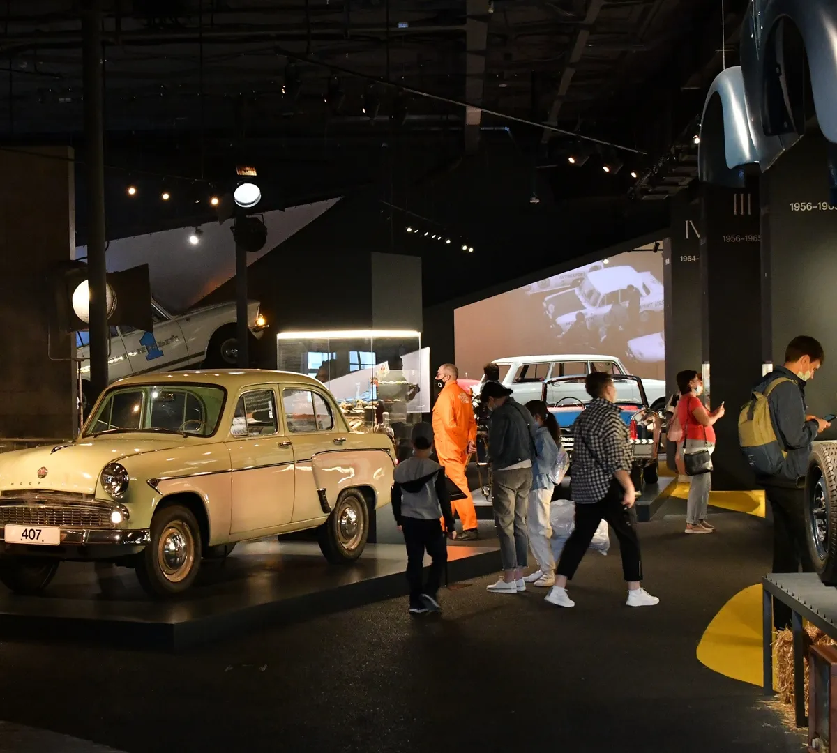 Афиша трансляции Экскурсия по выставке "Мечта москвича"