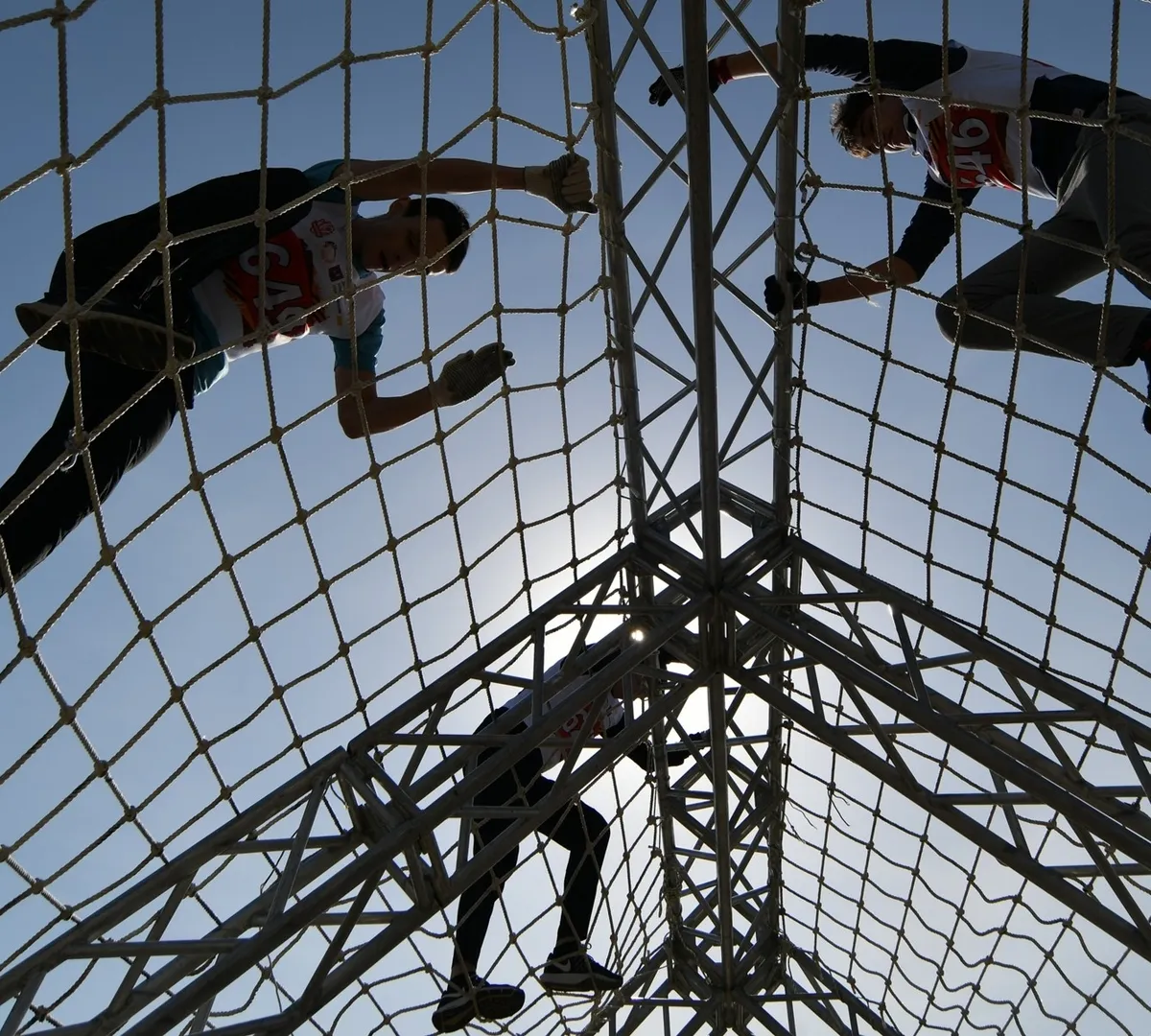 Афиша трансляции "Гонка героев Urban" прошла на Северном речном вокзале