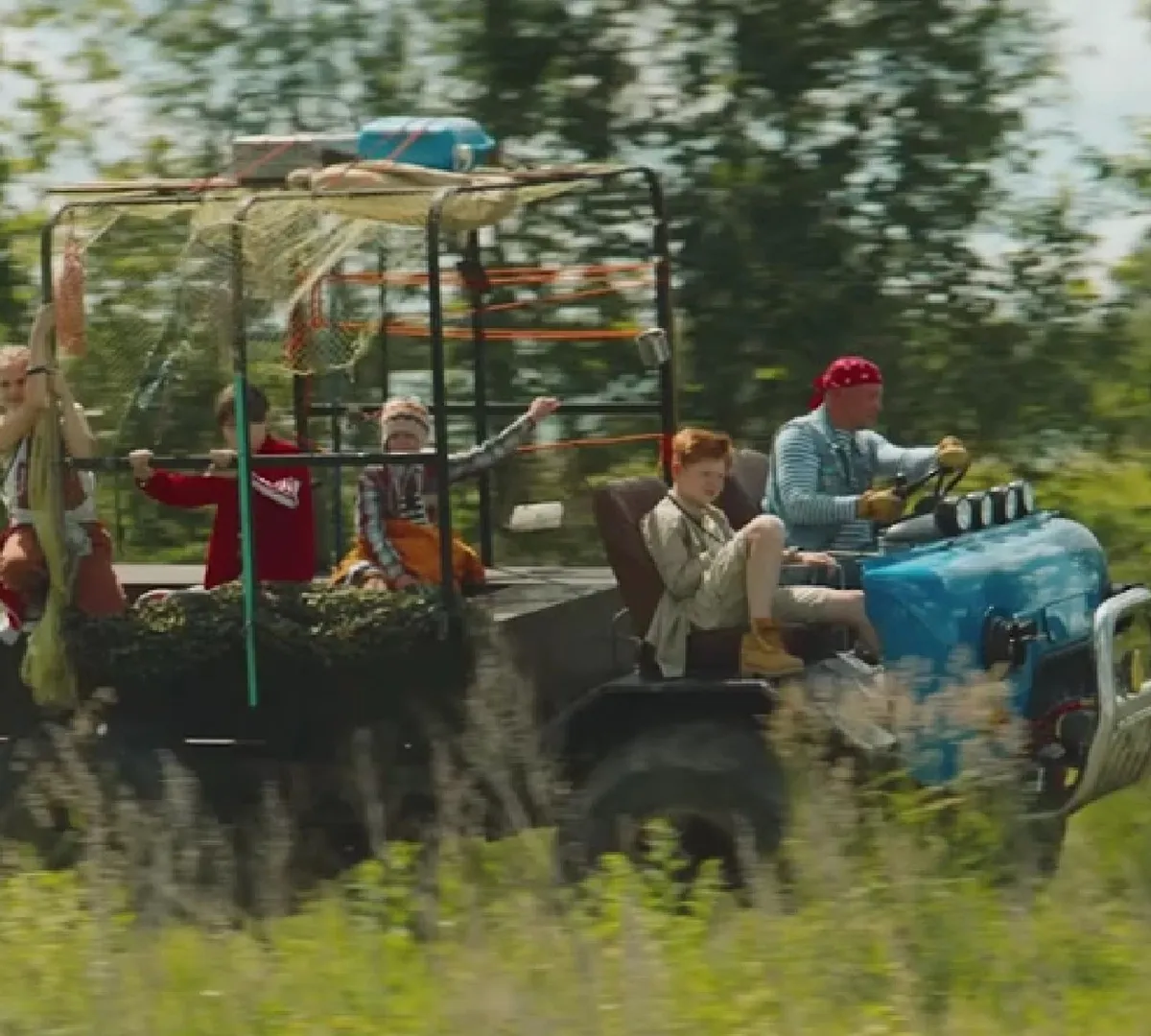 Афиша трансляции Закрытый показ комедии "Иван Семенов: Большой поход"