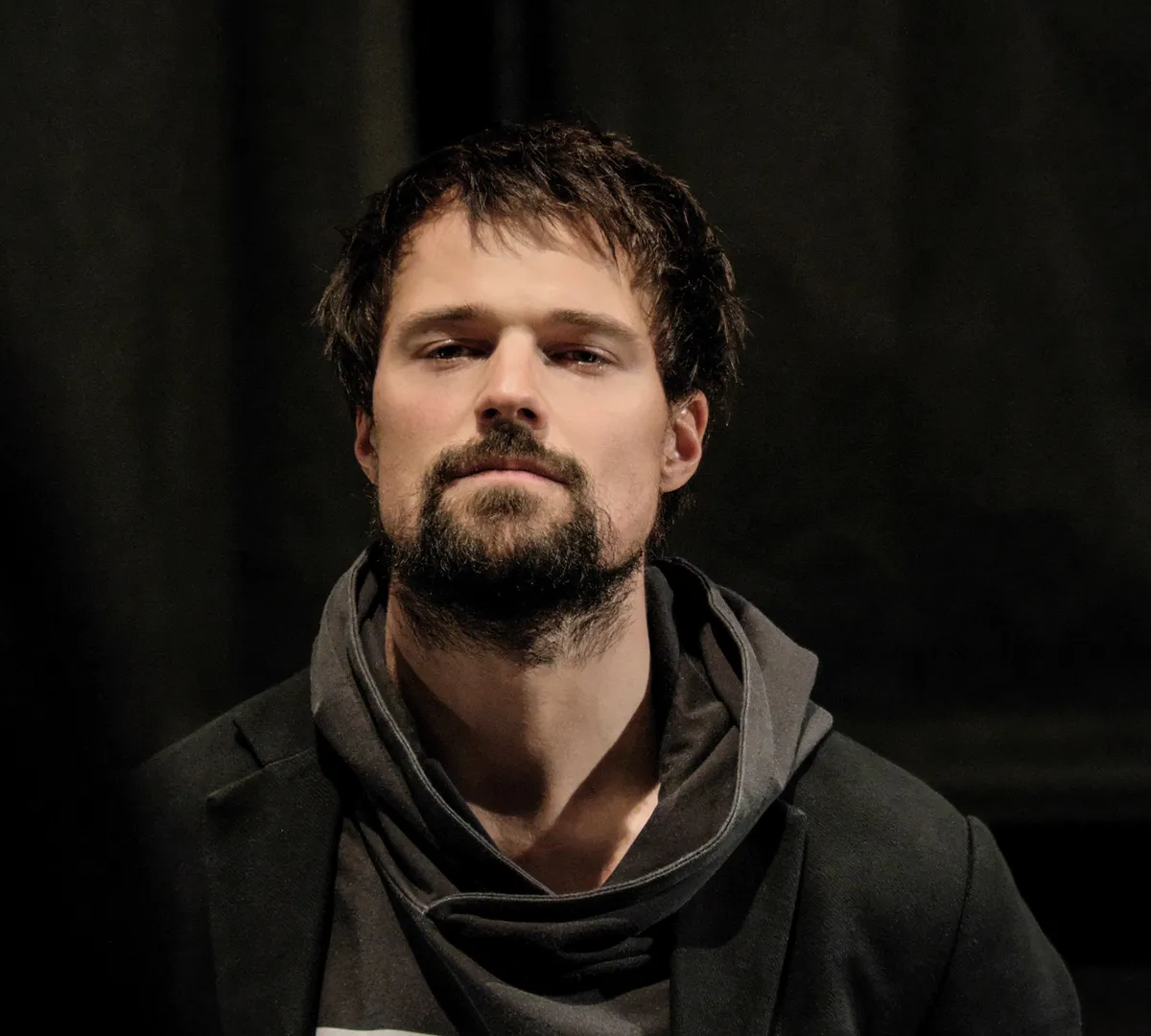 Афиша трансляции Творческая встреча с актером Данилой Козловским