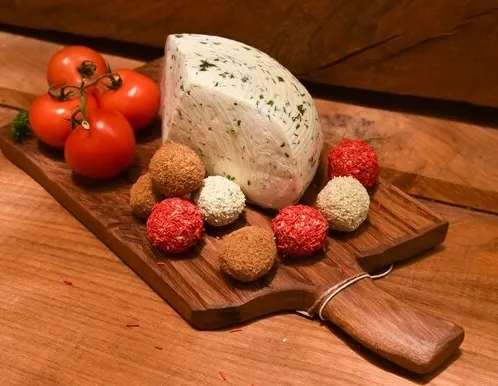 Афиша трансляции Экскурсия на ферму, где делается сыр