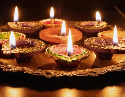 Афиша трансляции Индийский фестиваль огней