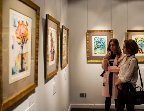 Афиша трансляции Экскурсия по выставке "Сальвадор Дали. Магическое искусство"