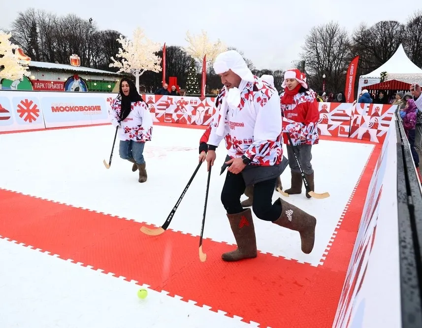 Афиша трансляции Хоккей в валенках в Парке Горького