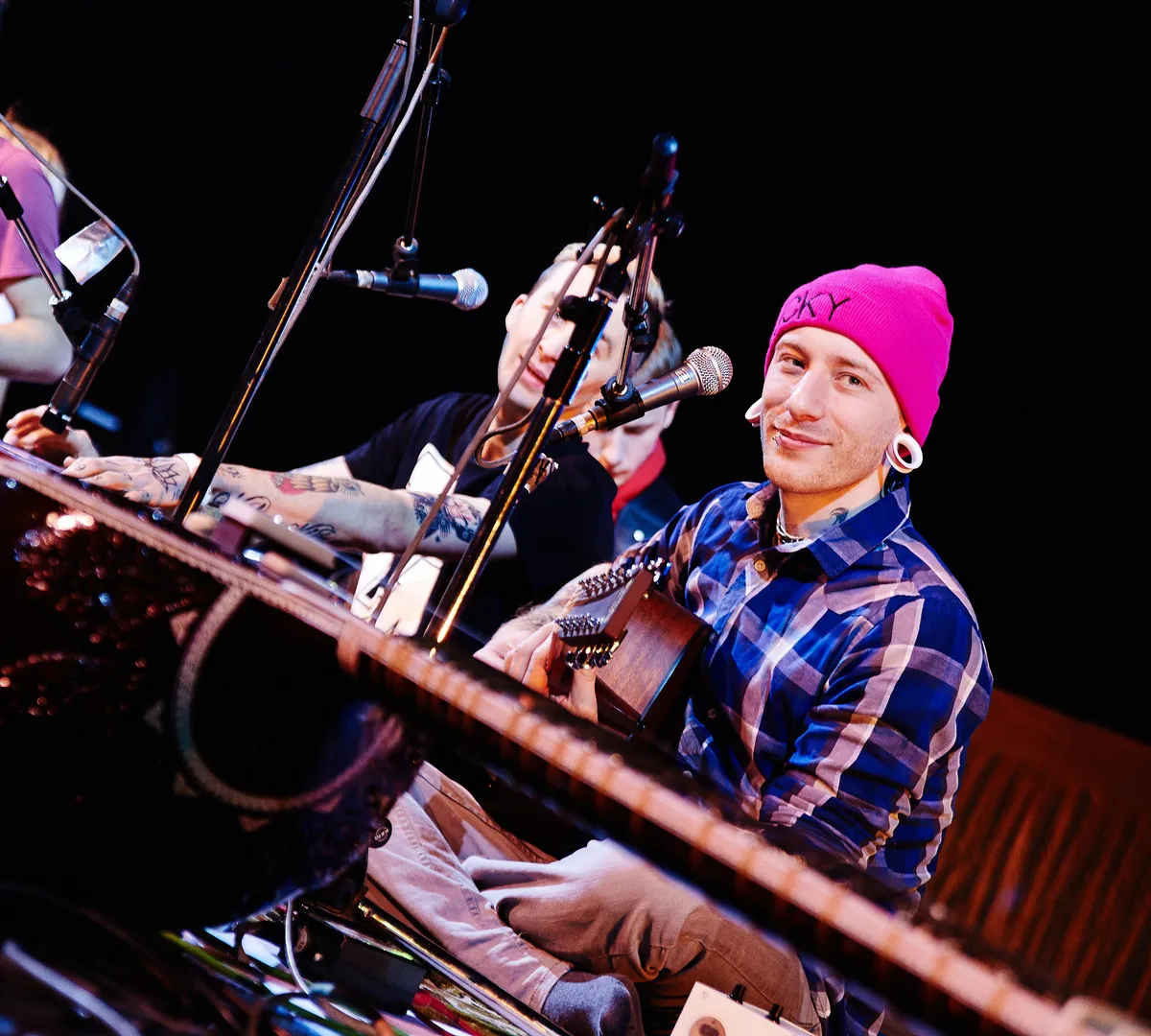 Афиша трансляции Пение мантр в исполнении Пьера Эделя из "Голоса"