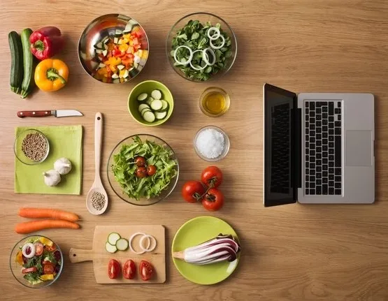 Афиша трансляции Готовим салат-ролл и сибаса с томатами