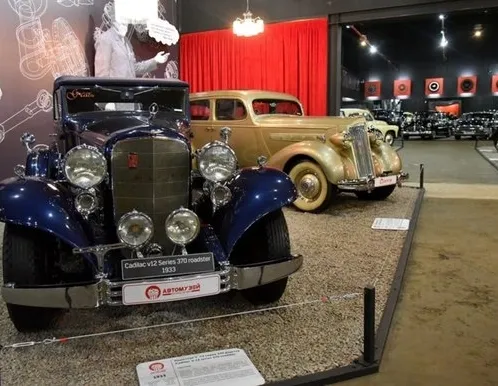 Афиша трансляции "Моторы Октября". Экскурсия в прошлое мирового автопрома