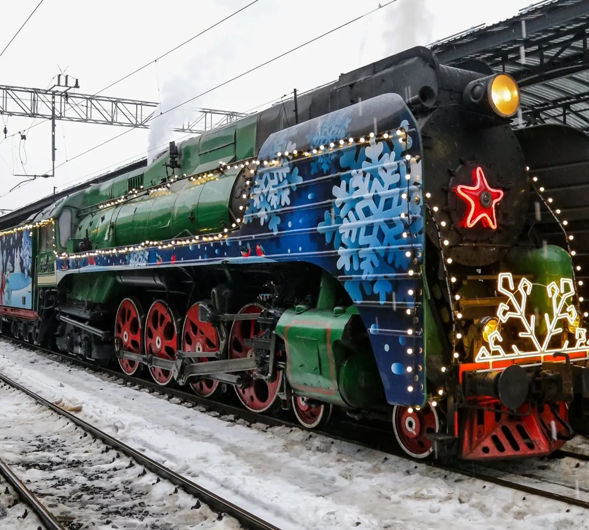 Афиша трансляции Прибытие поезда Деда Мороза на Белорусский вокзал