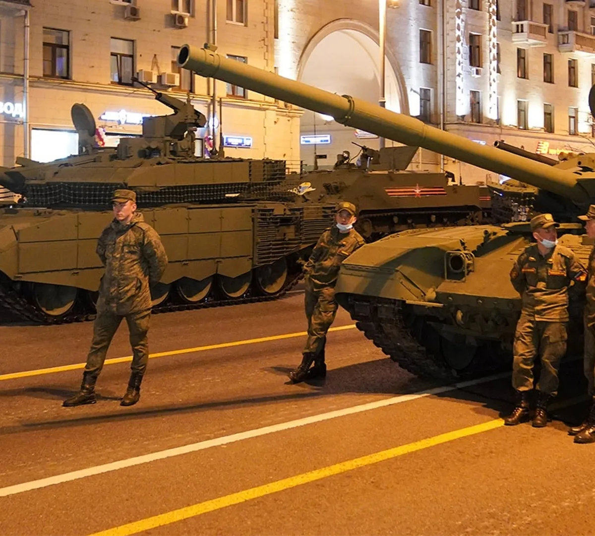 Афиша трансляции Первая ночная репетиция парада