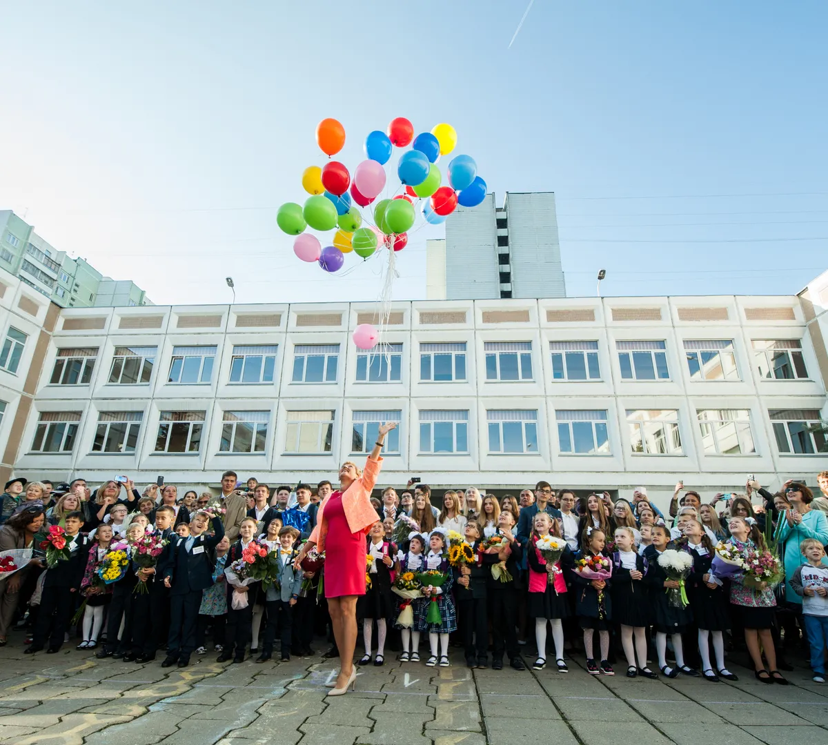 Афиша трансляции День знаний и высадка деревьев на Аллее первоклассников