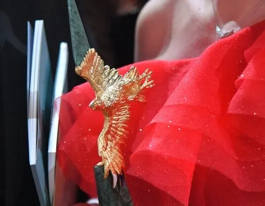 Афиша трансляции Красная ковровая дорожка премии "Золотой орел"