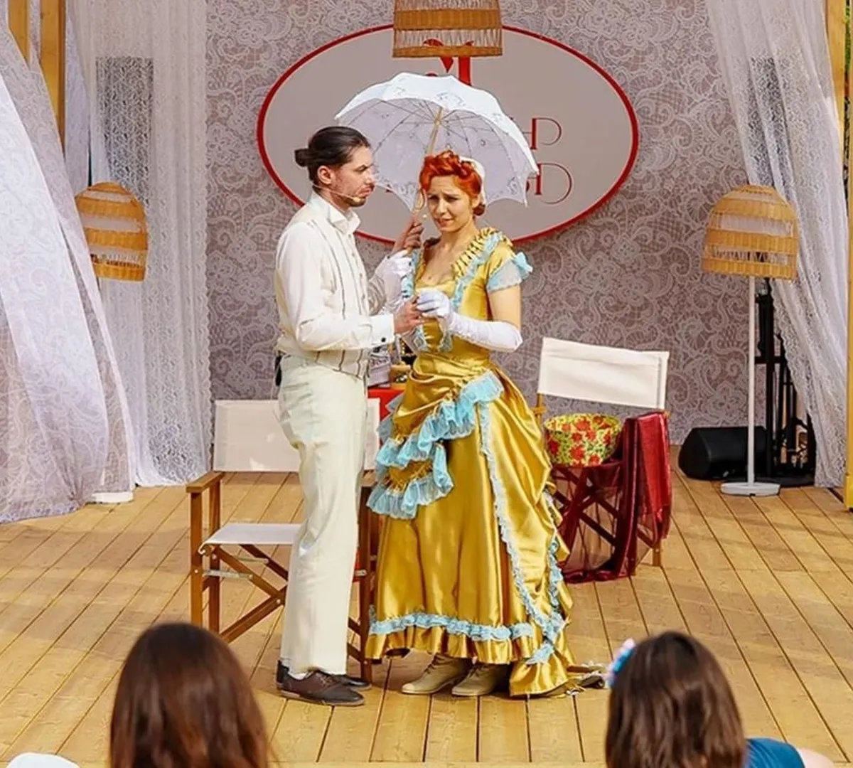 Афиша трансляции Закулисье мюзикла "Сокровища старинной усадьбы"