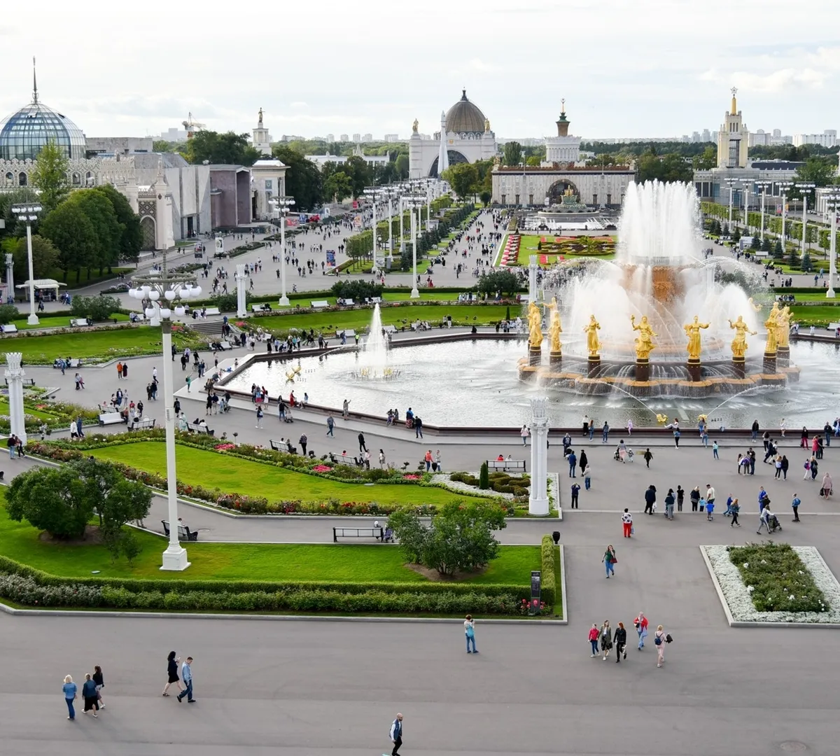 Афиша трансляции Самый массовый танцевально-певческий флешмоб на ВДНХ